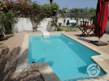V 050 -                            Vente
                           Villa avec piscine Djerba